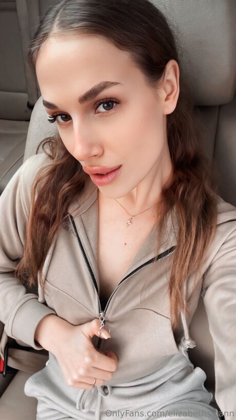 Elizabethswann perfect model image