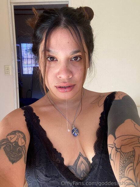 Goddessshophie star top pictures