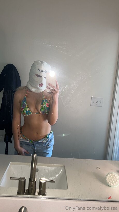 Alybolssa model pornographic pic