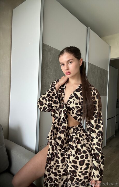 Sweetkylie model top galleries