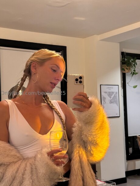 Beebelle25 high quality star img