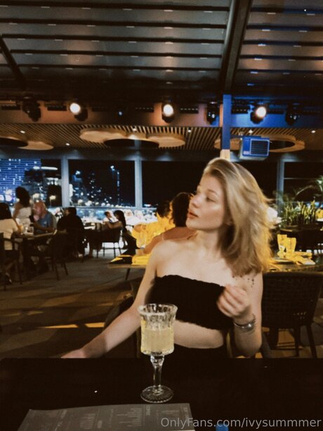 Ivysummmer top model picture