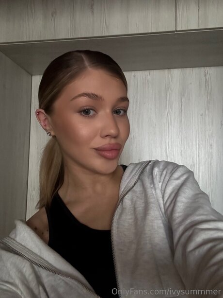 Ivysummmer pretty actress gallery