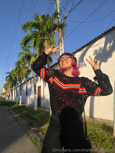 Harleyhopefree best star pic