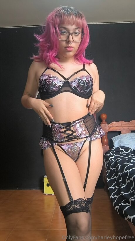 Harleyhopefree hot actress pictures