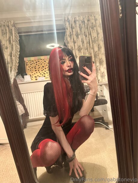 Gabstonevip model pornographic pics