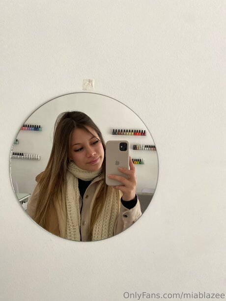 Miablazee pornstar perfect photo