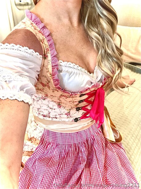 Meaganyoung2211 star pretty image