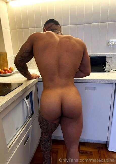 Mateospina high quality actress photo