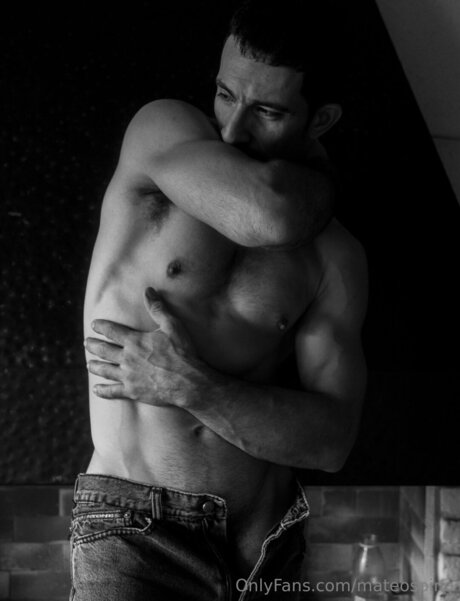 Mateospina naked actress pic