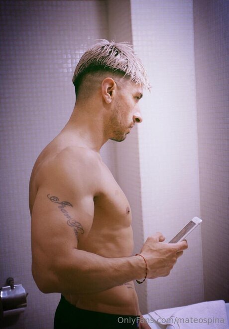 Mateospina model nude picture