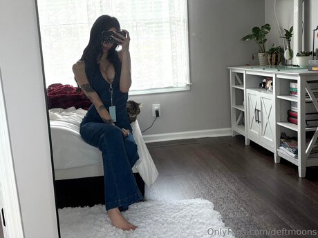 Deftmoons star exclusive archive