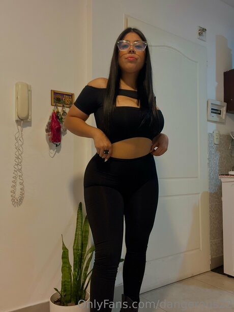 Dangerous22 star porn images