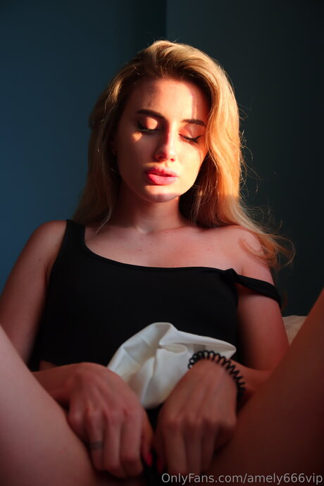 Amelyrosevip hot star photo