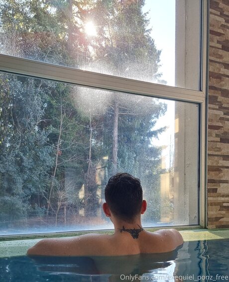 Exequiel Ponz Free exclusive star photos