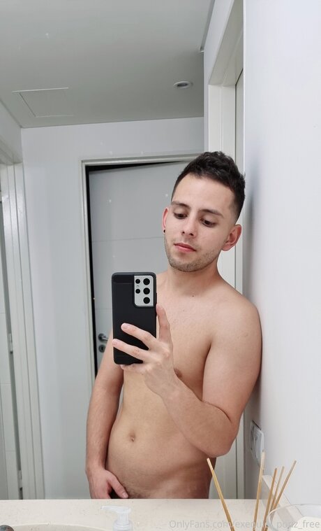 Exequiel Ponz Free hot star pictures