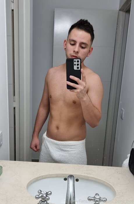 Exequiel Ponz Free star high quality pictures