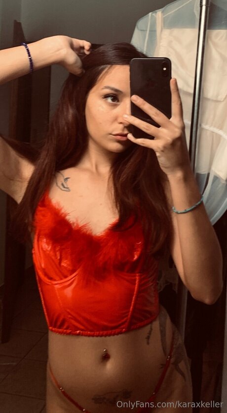 Domme Juliet naked actress pic