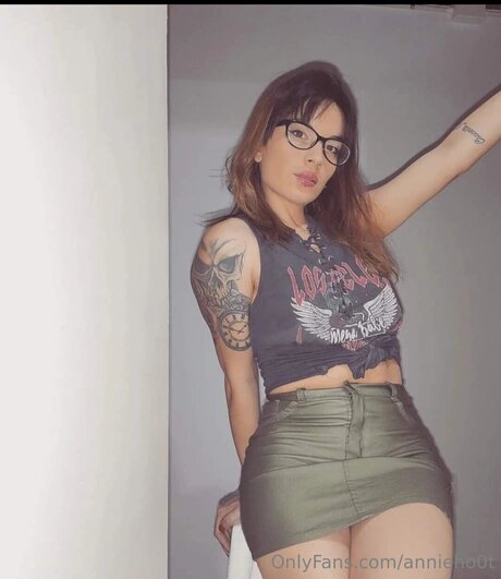 Annieho0t model erotic archive