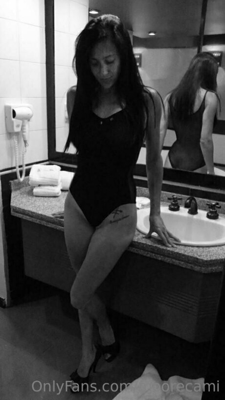 Moorecami pornstar erotic photo