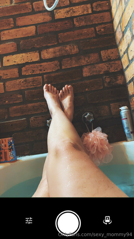 Sexy Mommy94 nudes star pic
