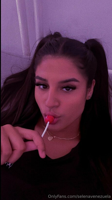 Baddie Latina model hot pics