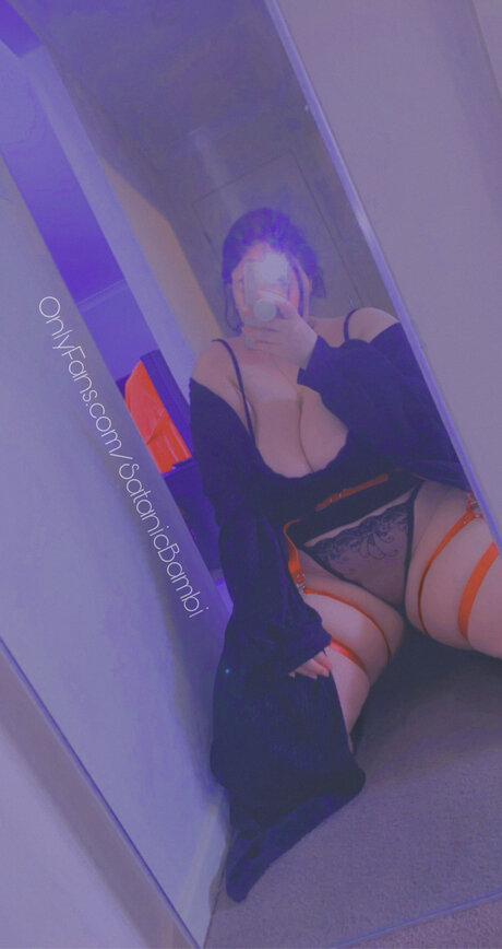 Satanicbambi Free model hd images