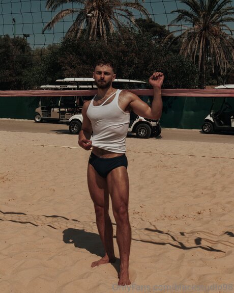 Blackstudio98 naked pornstar picture