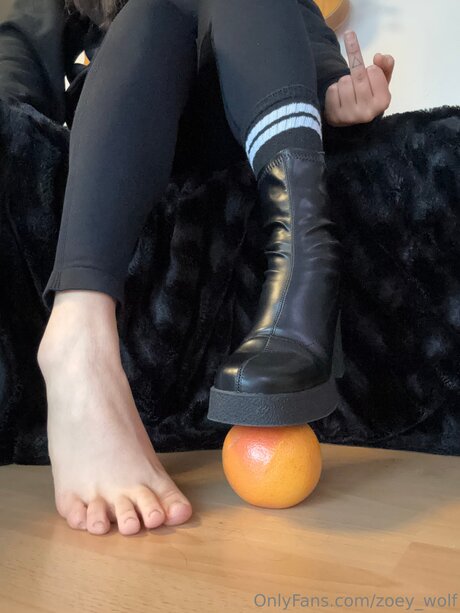 Zoey Wolf model free image