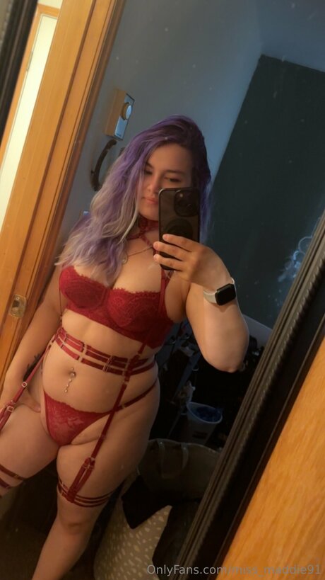 Shadow Queen91 pornographic model photo