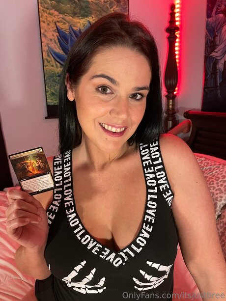 Itsjustbree model hd img