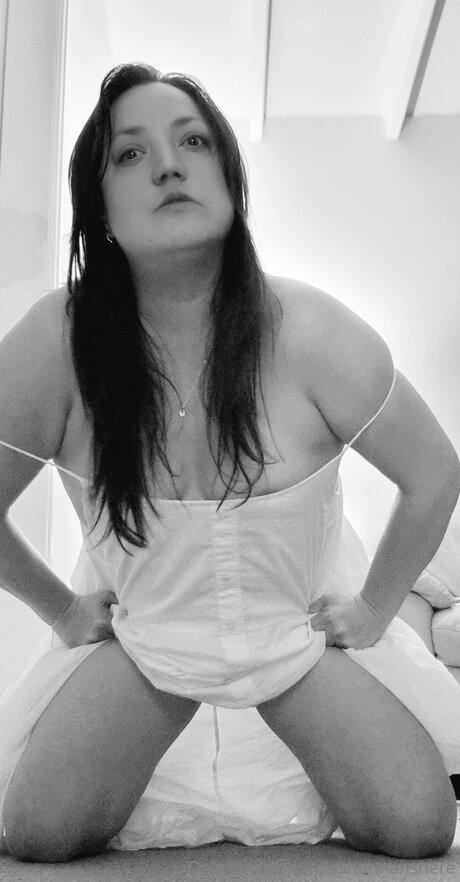 Misshannahshere model nudes picture