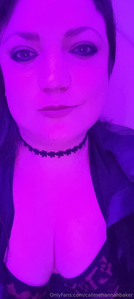 Misshannahshere model adult pics