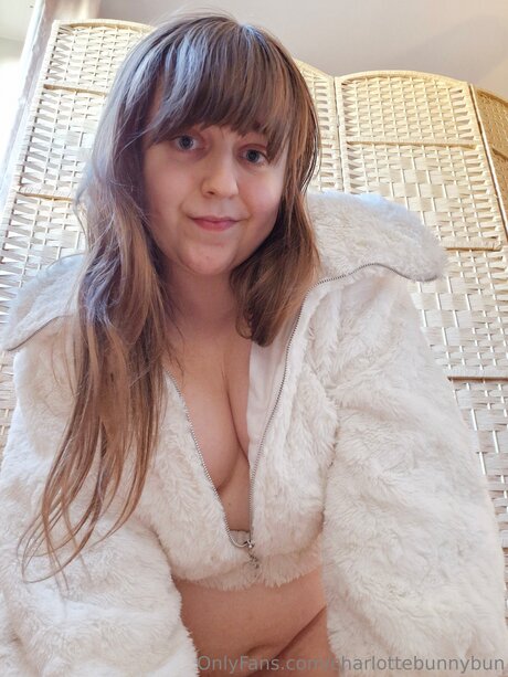 Charlottebunnybun sex model photos