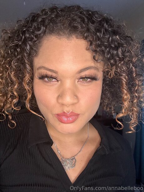 Annabellebooo erotic model galleries