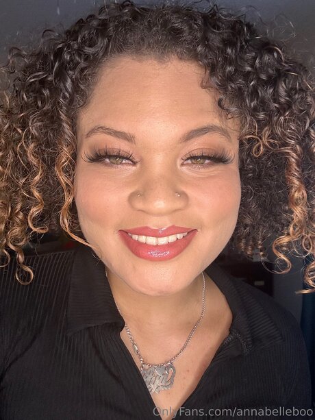Annabellebooo pornstar erotic images