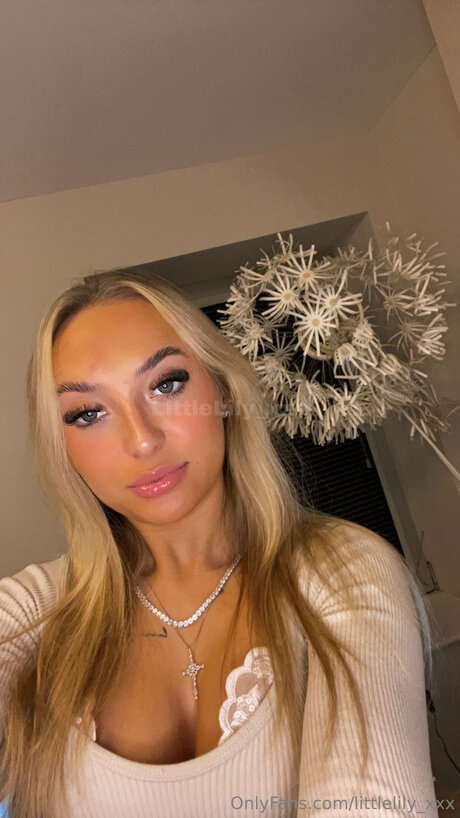 Littlelily Xxx pornstar hot gallery