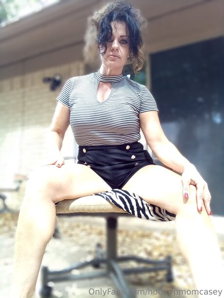 Hotstepmomcasey exclusive pornstar pic