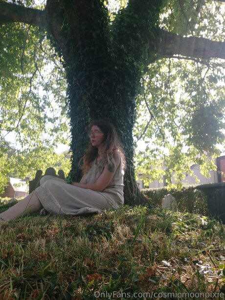 Cosmicmoonpixie model art pics