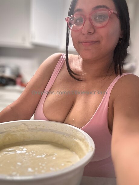 C00kiesncr3am erotic model images