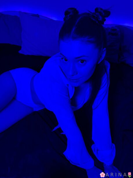 Arina Stars pretty model pics