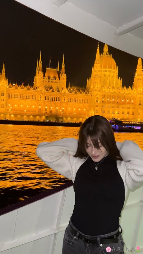 Arina Stars model art pics