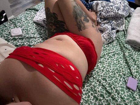 Peatykittykiss naked pornstar pic