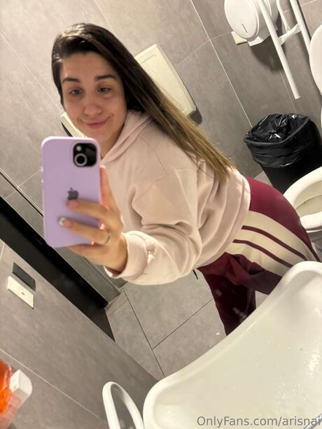 Arisnai nudes actress image