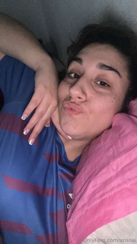 Arisnai naked actress photo