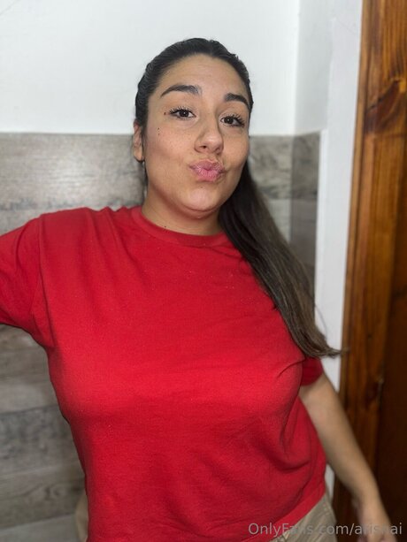 Arisnai naked actress images