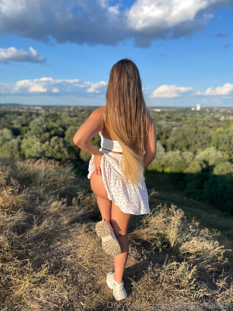 Buns Sensation pornstar sexy photos