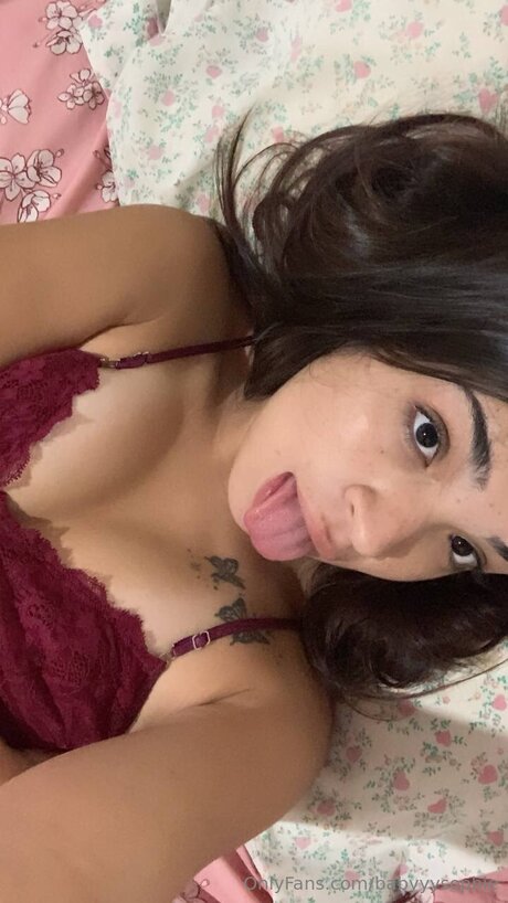 Babyyysophie pornographic model pic