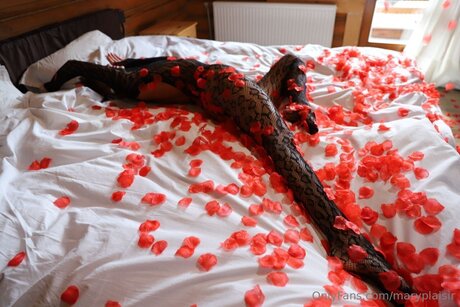 Maryplaisir pornstar nudes images