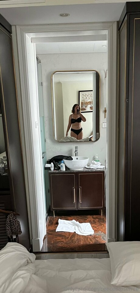 petite girls onlyfans xxx archive